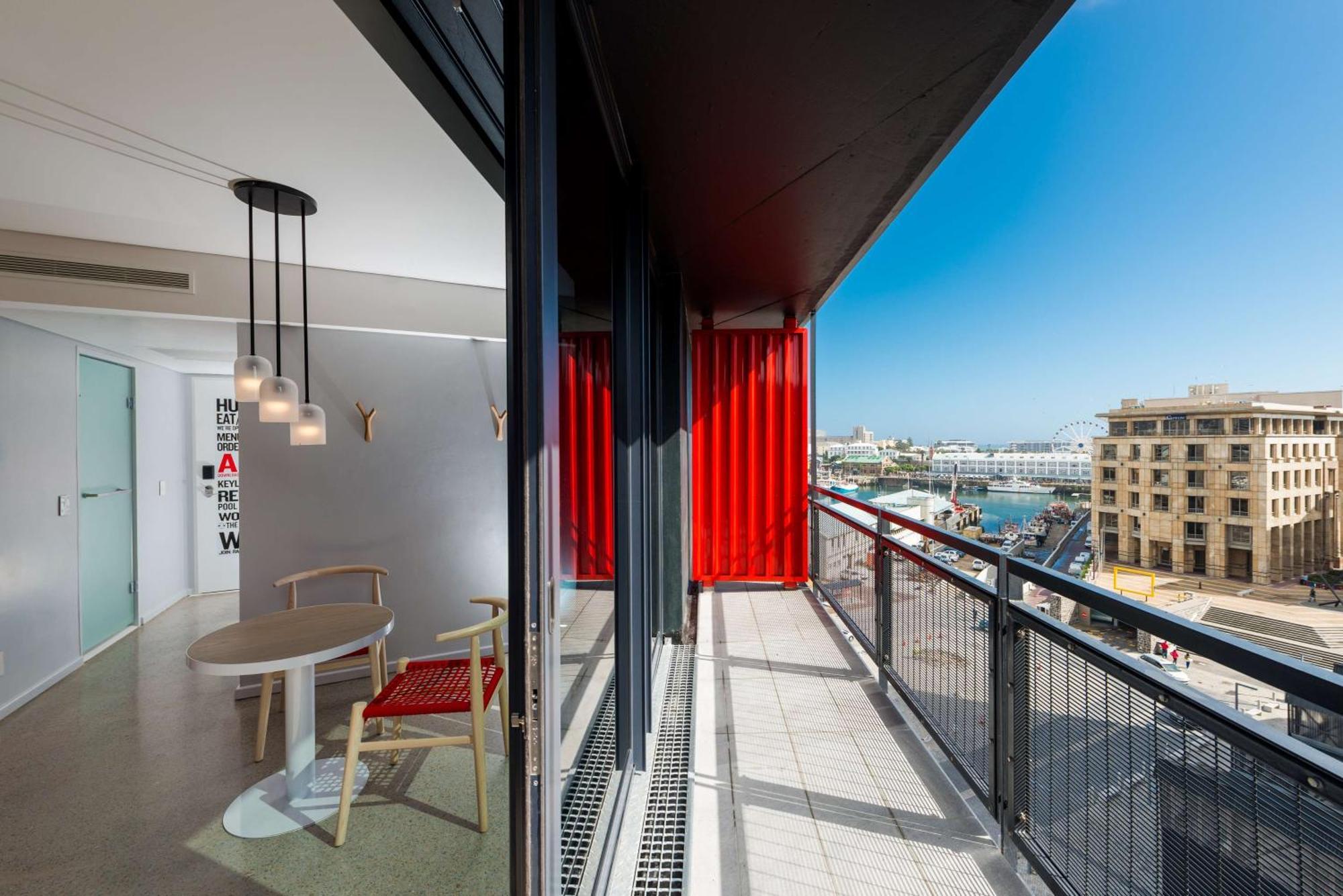 Radisson Red Hotel V&A Waterfront Kapsztad Zewnętrze zdjęcie